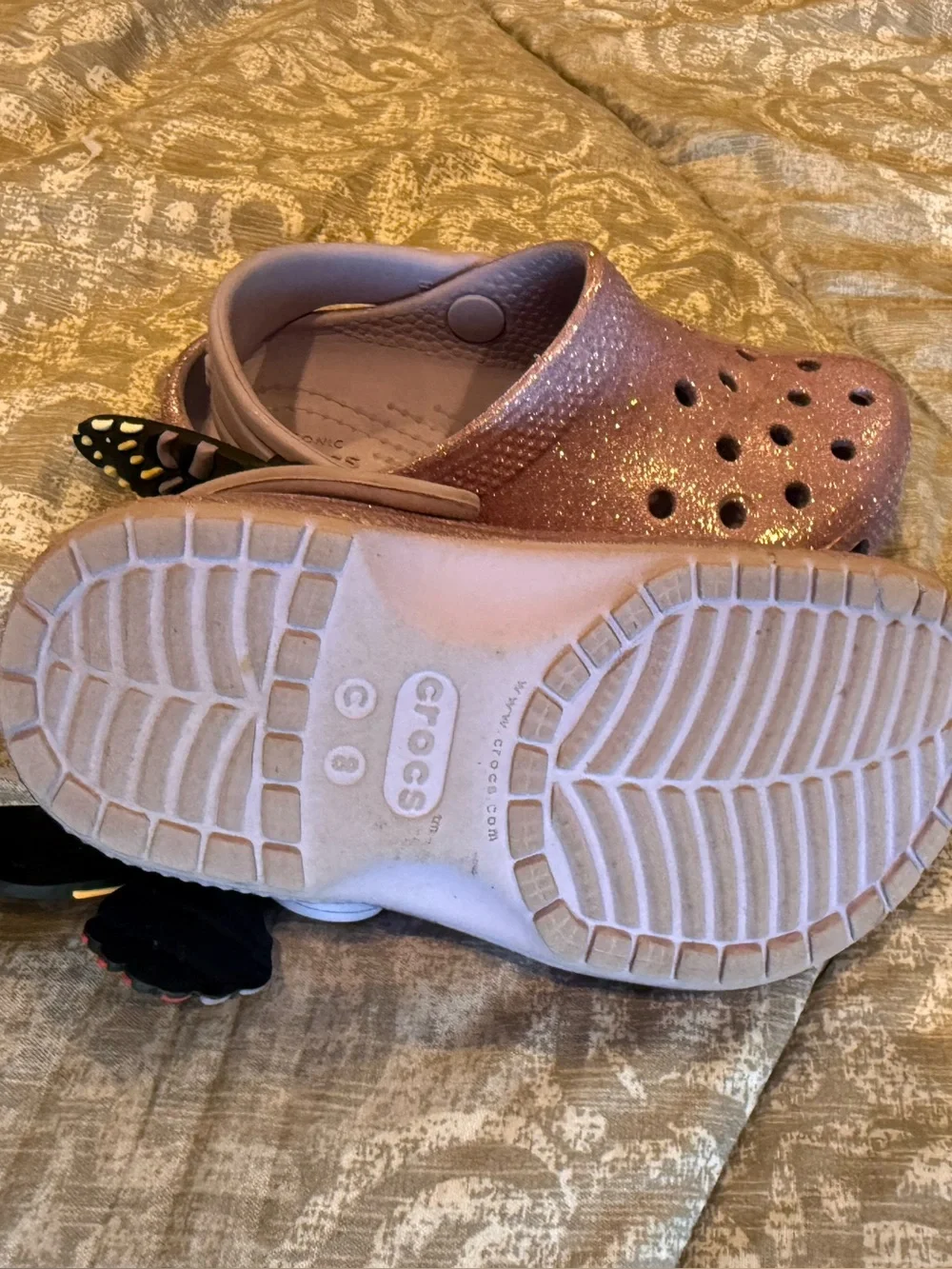 CROCS Kids Glitter Clogs in Lilac with Charms